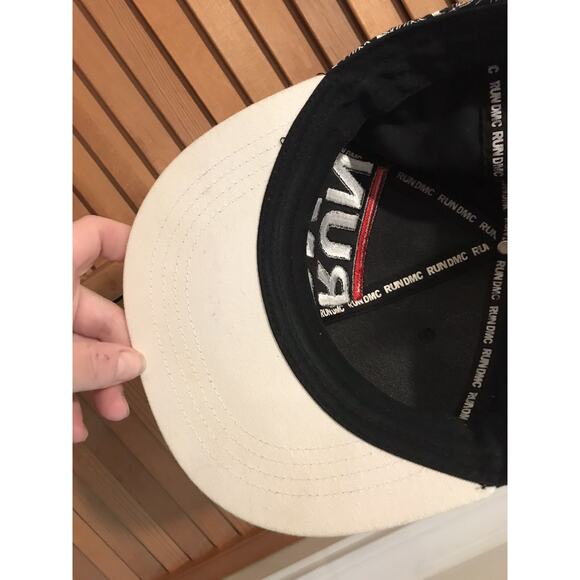 Black and White Cap - Picture 5 of 9